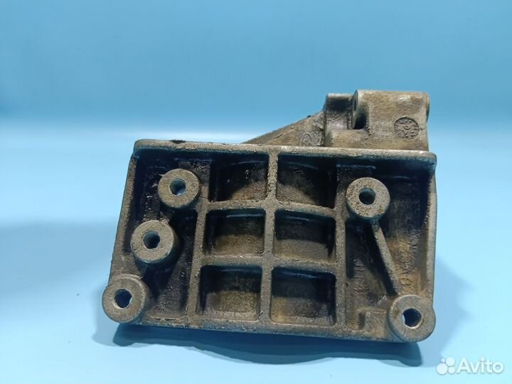 Кронштейн гидроусилителя Ford Fusion,Fiesta MK5