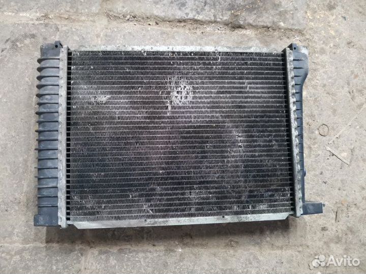 Радиатор охлаждения двигателя Bmw 320I E30 M20B20