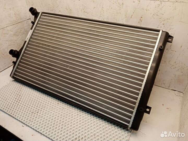 Радиатор охлаждения VW Golf 5, Octavia A5, Jetta 5