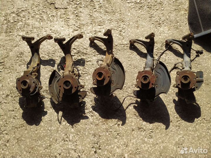 Кулак поворотный Фольксваген Пассат б5, б5+