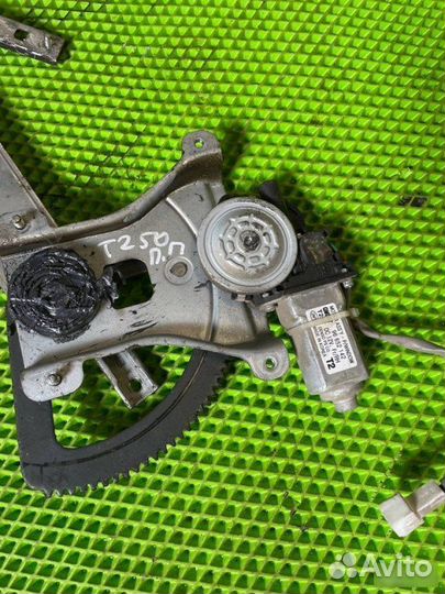 Стеклоподъемник передний правый Chevrolet Aveo