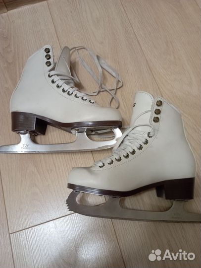 Коньки фигурные 36 размер
