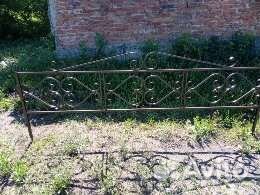 Оградка на кладбище