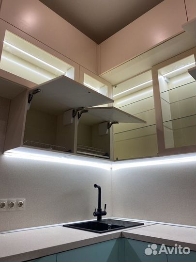 Кухни; Шкафы; Двери купе