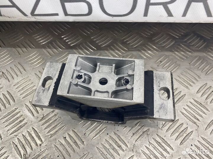 Опора двигателя задняя - Рено Мастер III 2.3 dCi