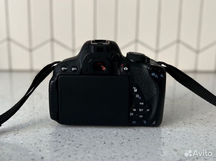 Зеркальный фотоаппарат canon 700d body
