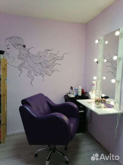 Парикмахерское кресло