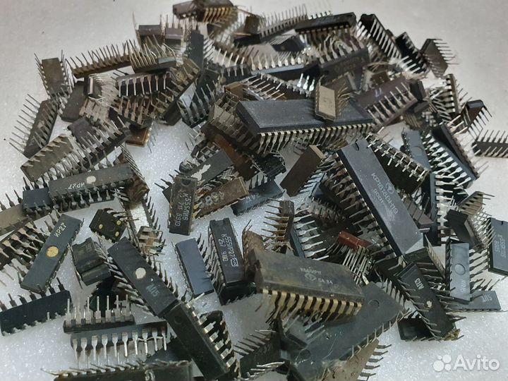 Микросхемы СССР коробка #3