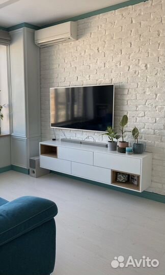 Тумба под телевизор навесная