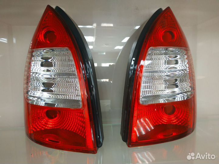 Фонари задние Лада Калина Универсал Новые