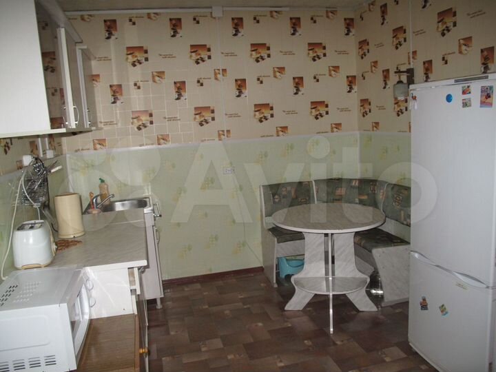 Комната 38 м² в 2-к., 3/5 эт.