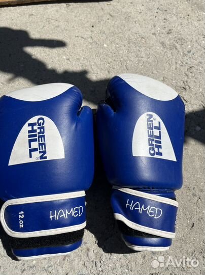 Боксерские перчатки