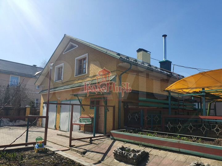 Дом 238,1 м² на участке 17 сот.