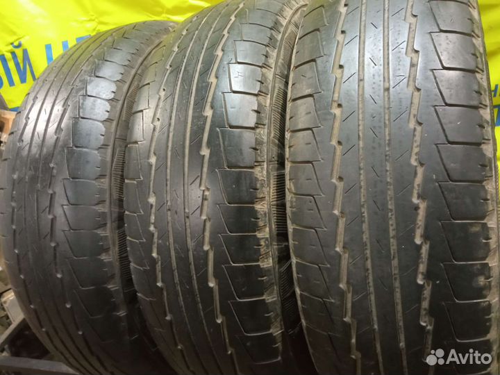 Kumho Road Venture ST KL16 235/75 R16