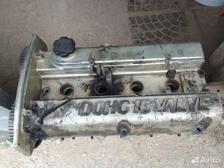 Головка двигателя в сборе