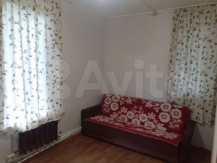 Комната 11 м² в 3-к., 1/2 эт.