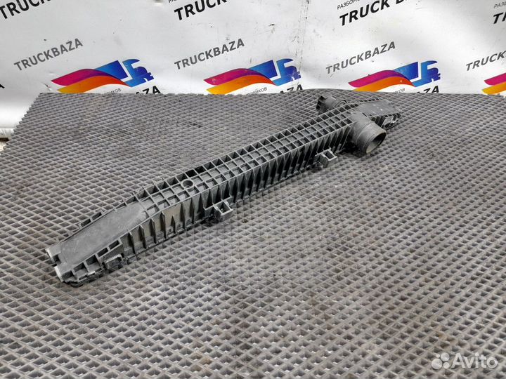 Бачок радиатора нижний Iveco Stralis