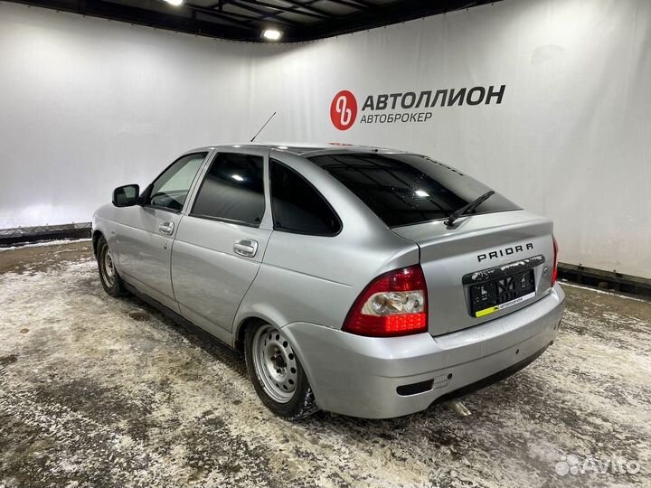 LADA Priora 1.6 МТ, 2011, 191 120 км