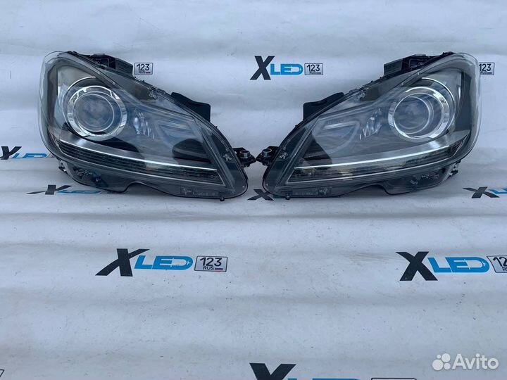 Фара левая правая Mercedes W204 рестайлинг ксенон