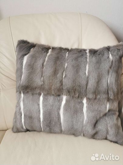 Подушка меховая из белки