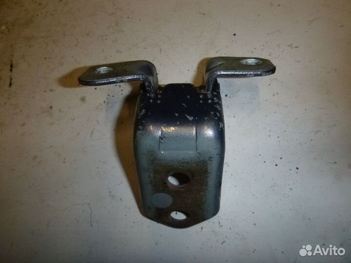 Петля двери задней правой нижняя mazda CX 7 2007