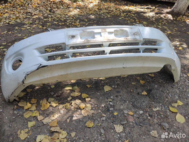Передний бампер на LADA granta