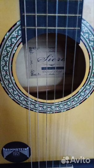 Классическая гитара шестиструнная