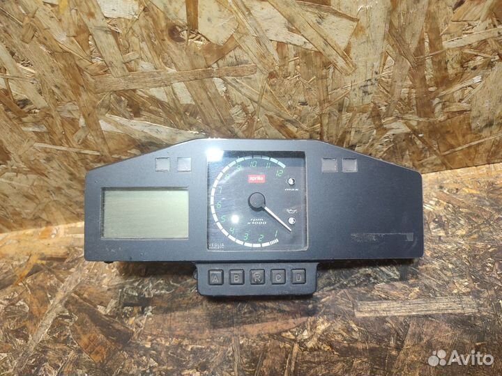 Sl1000 Falco приборная панель