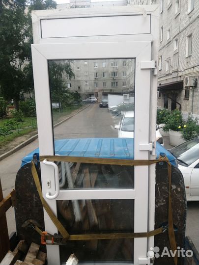 Дверь входная пластиковая