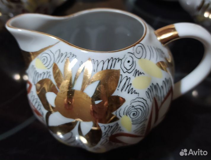 Фарфор :Чайный и Кофейный сервизы