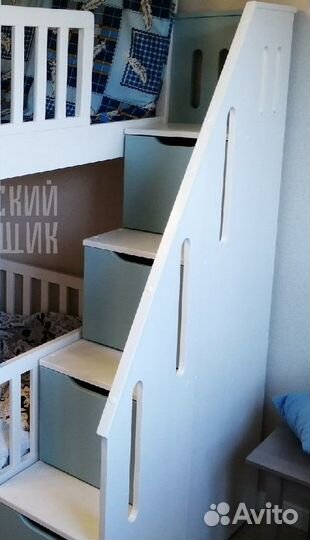 Кровать двухъярусная 