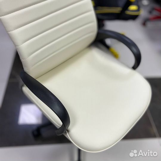 Офисное кресло Квест (цвета)