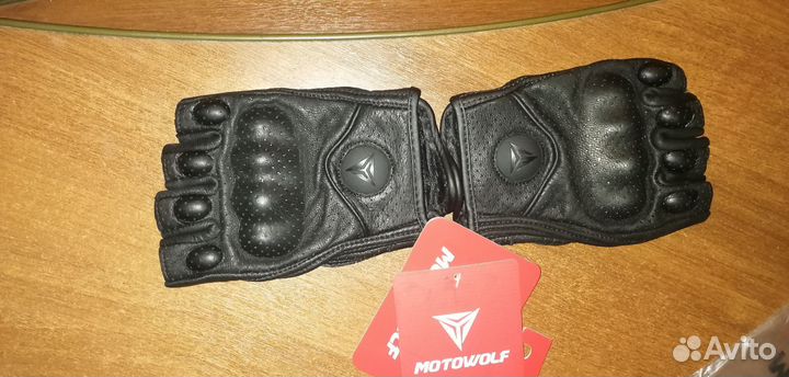 Перчатки без пальцев мужские