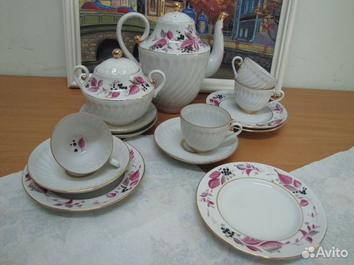 Фарфоровый кофейный сервиз