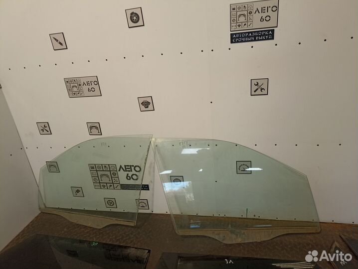 Стекло двери Mitsubishi Space Wagon 3