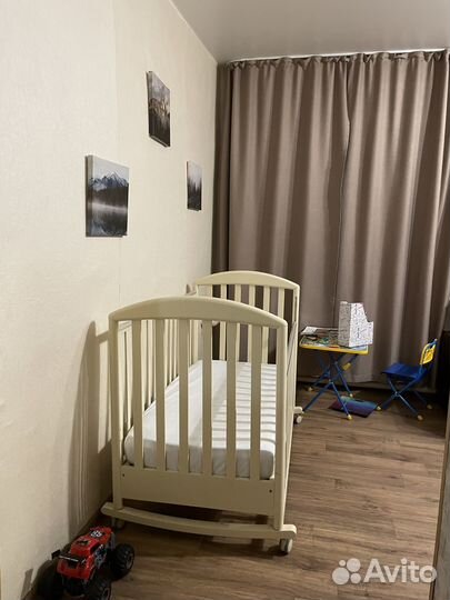 Детская кроватка с ящиком и матрасом 125 на 65