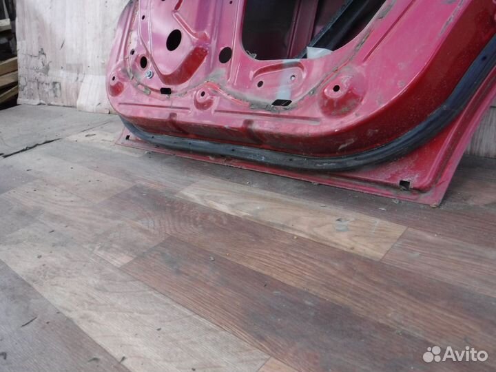 Дверь задняя правая (№39) Nissan Primera P10 1994