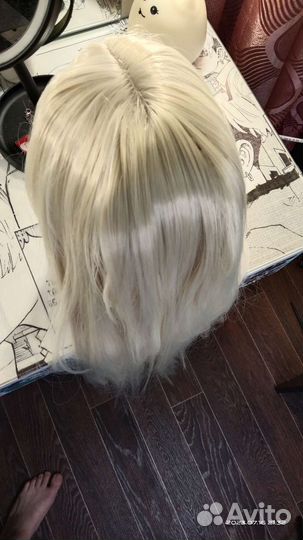 Длинный, светлый парик