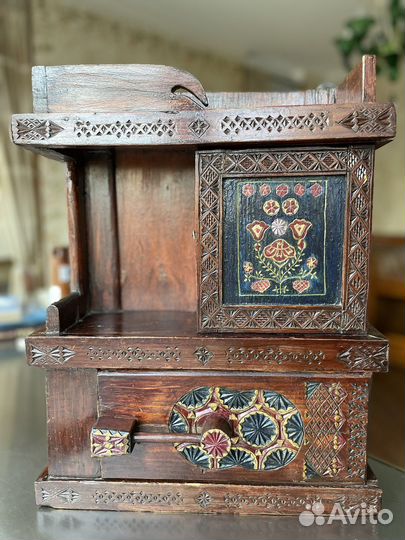 Старинный русский шкафчик абрамцево