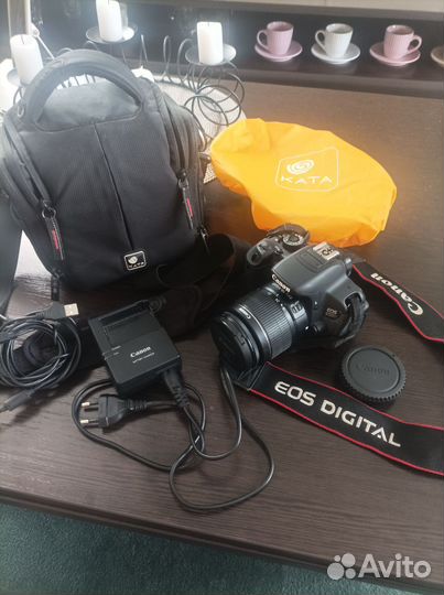 Зеркальный фотоаппарат canon