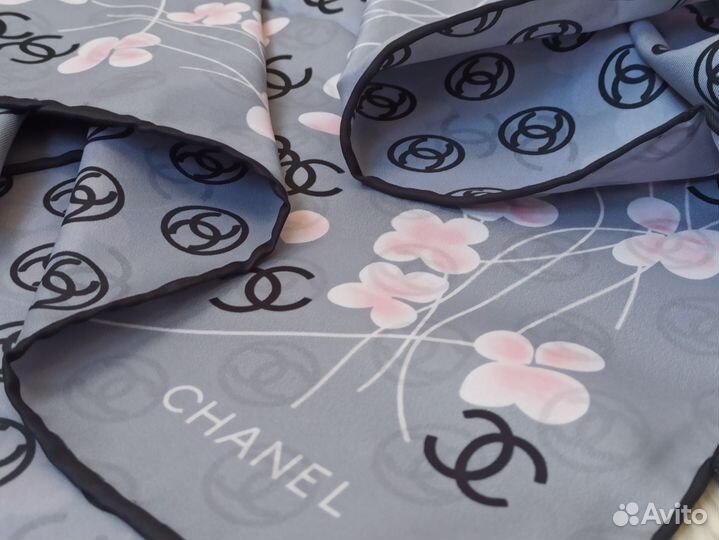 Серый с розовым Двусторонний платок Chanel Шелк