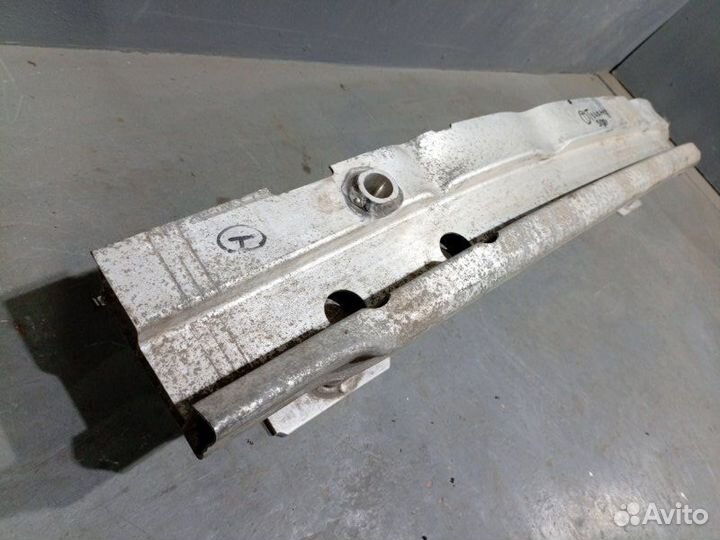 Усилитель заднего бампера Volkswagen Touareg CR