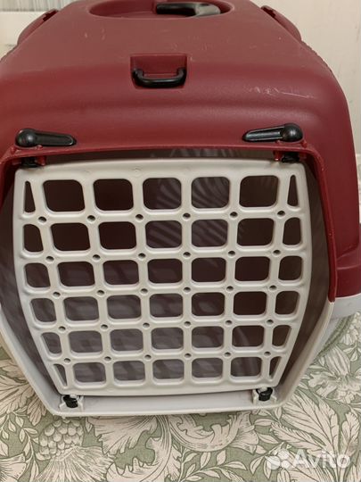 Переноска пластиковая для кошек и собак