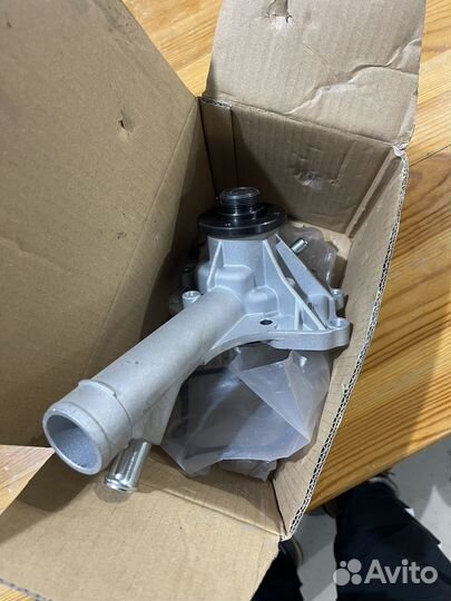 Помпа на мерседес