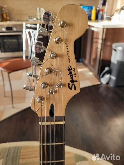 Электрогитара fender squier stratocaster