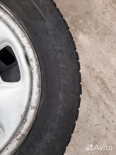 Avatyre Agressor 215/65 R16