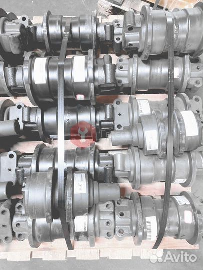 Каток поддерживающий EX200LC-2 9062406