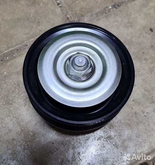 Ролик компрессера кондиционера toyota land cruiser