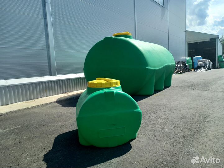 Емкость 300 литров для воды пластиковая
