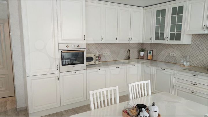 3-к. квартира, 82 м², 9/11 эт.